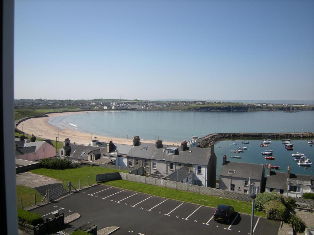 Ashlea House Hotel Portrush Exterior photo